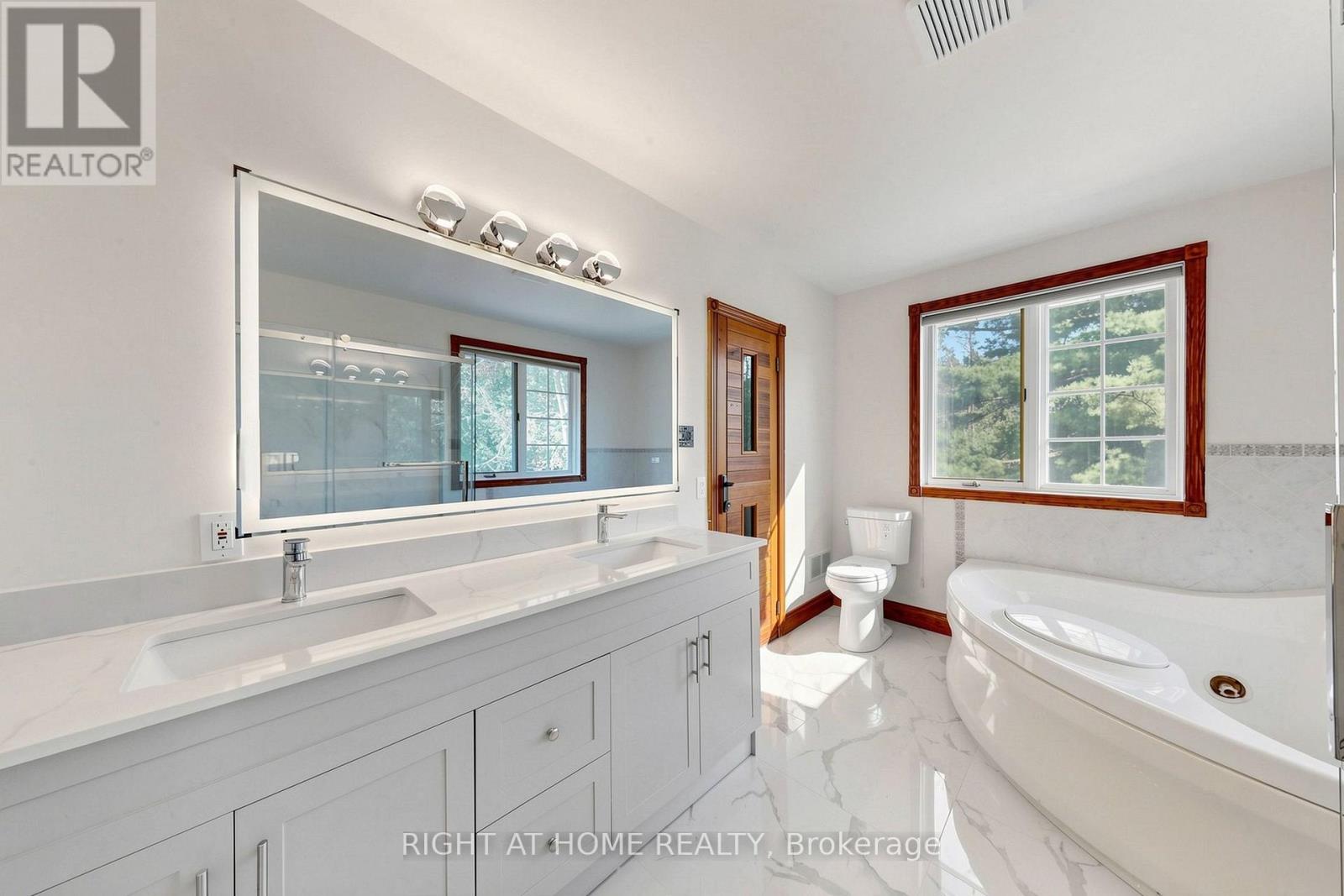 3016 Cole Road, East Gwillimbury, Ontario  L0G 1R0 - Photo 20 - N13652472