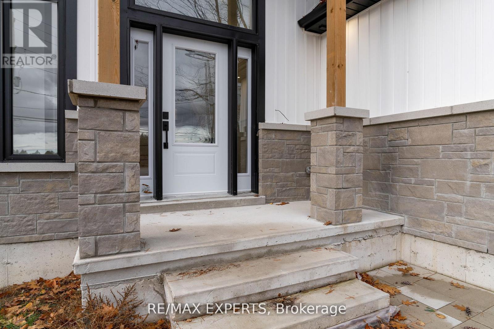 506 Golf Course Road, Wasaga Beach, Ontario  L9Z 1S5 - Photo 5 - S13652330