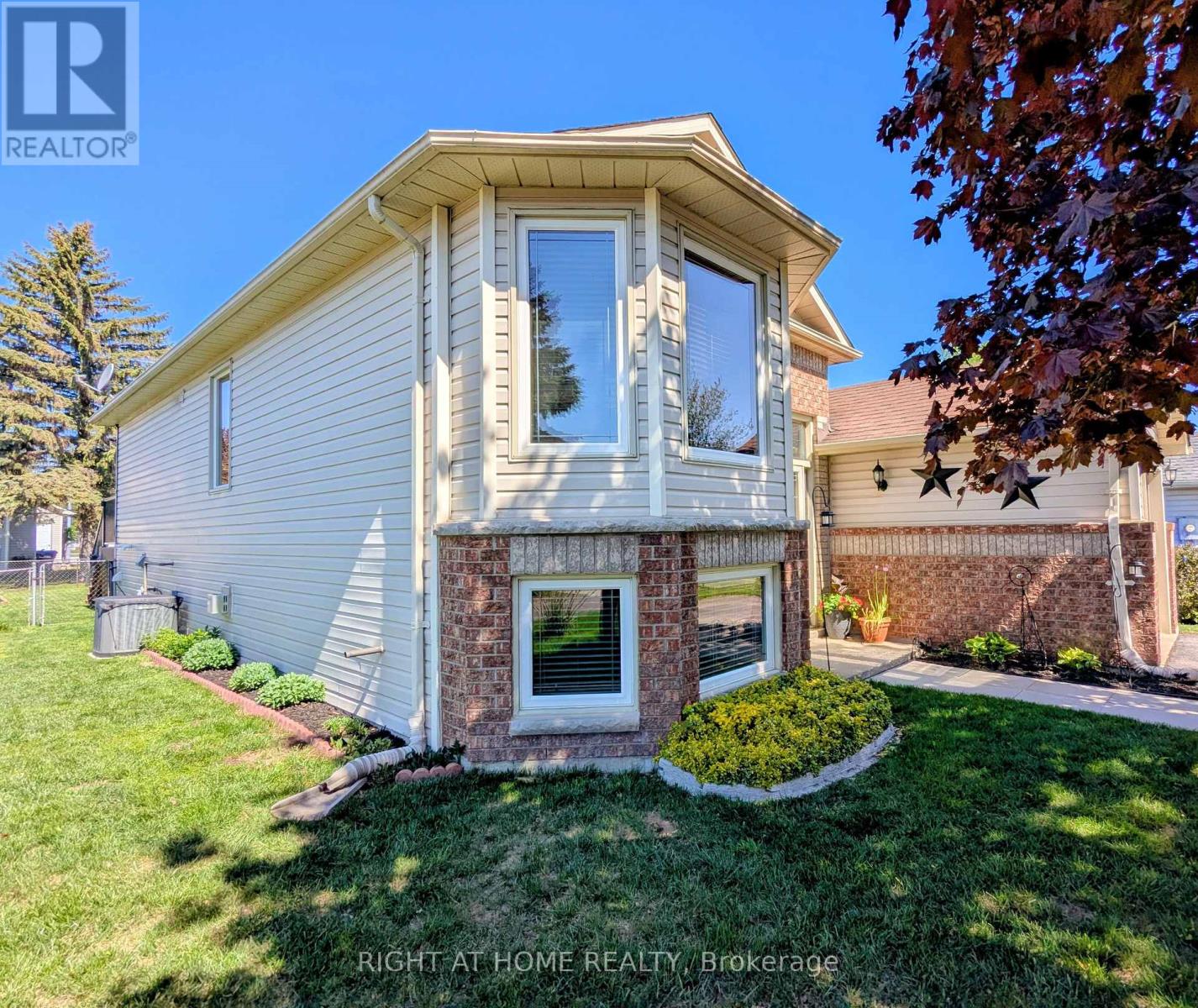 22 Donald Crescent, Wasaga Beach, Ontario  L9Z 1E1 - Photo 5 - S13652458