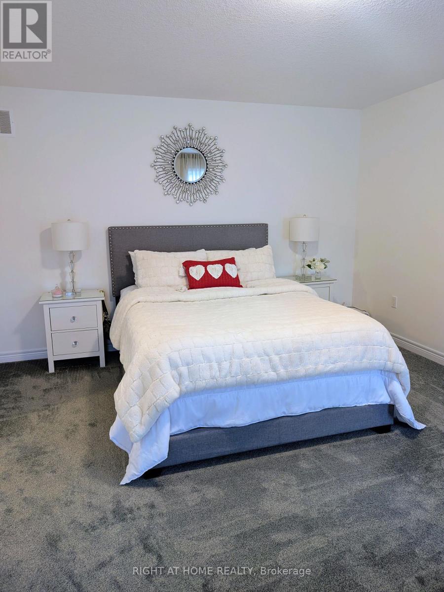 155 Plewes Drive, Collingwood, Ontario  L9Y 5M5 - Photo 4 - S13652478