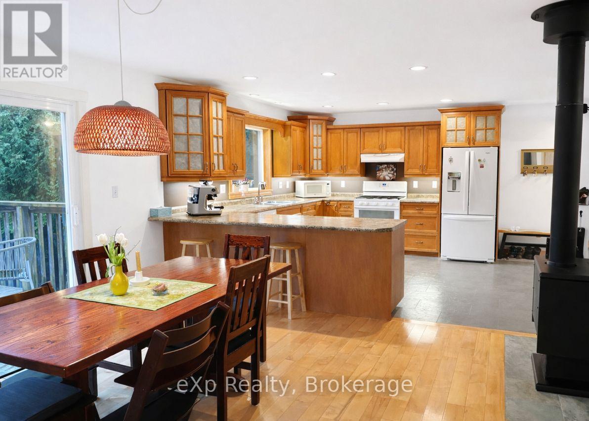 303709 South Line, West Grey, Ontario  N0C 1K0 - Photo 17 - X12985842