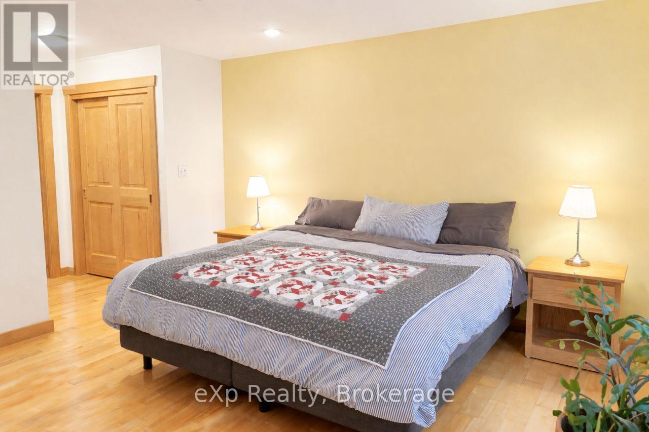 303709 South Line, West Grey, Ontario  N0C 1K0 - Photo 27 - X12985842