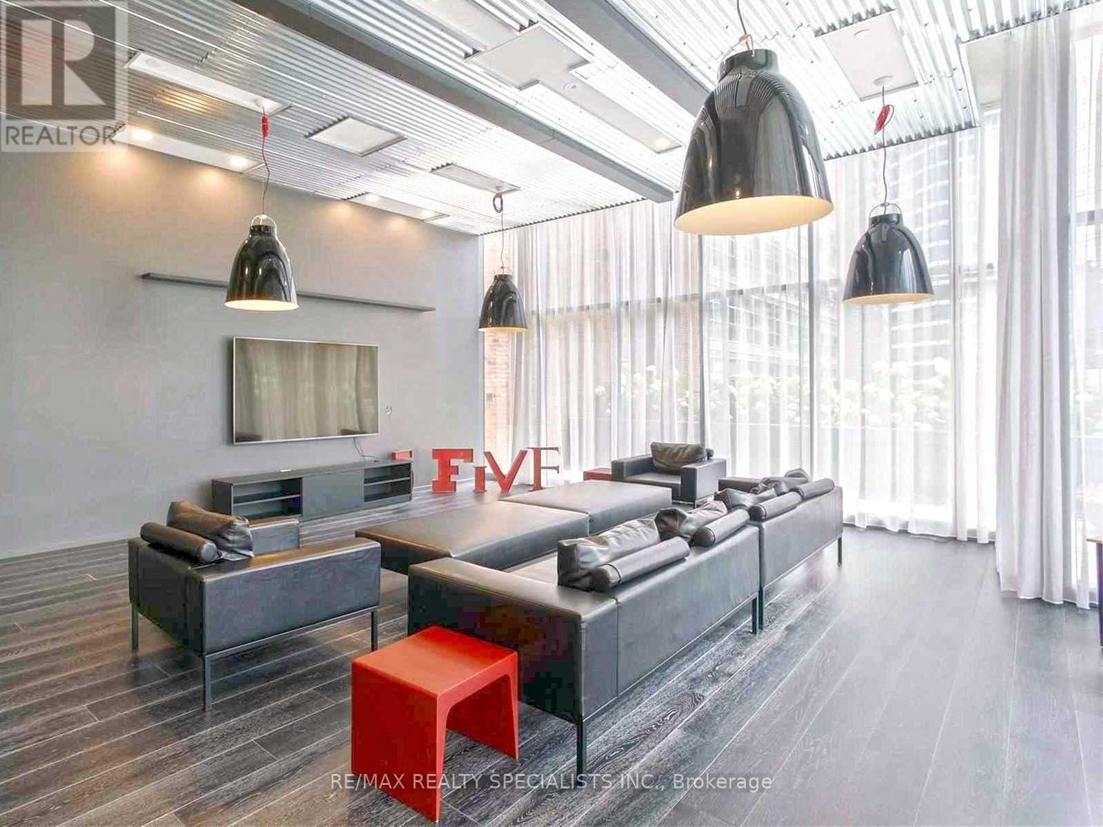 1511 - 5 St Joseph Street, Toronto, Ontario  M4Y 0B6 - Photo 37 - C13648166