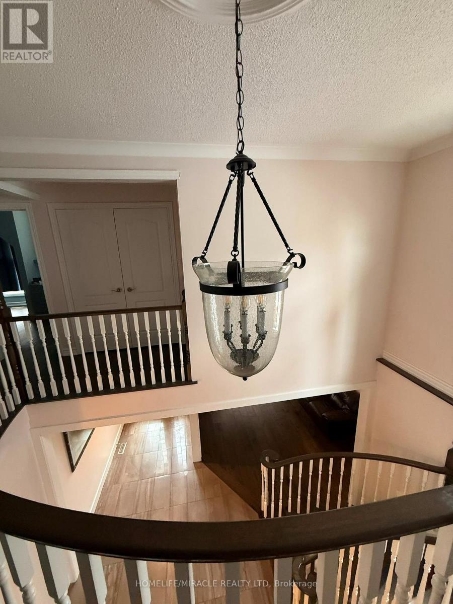 2133 Heidi Avenue, Burlington, Ontario  L7M 3P4 - Photo 15 - W13652336