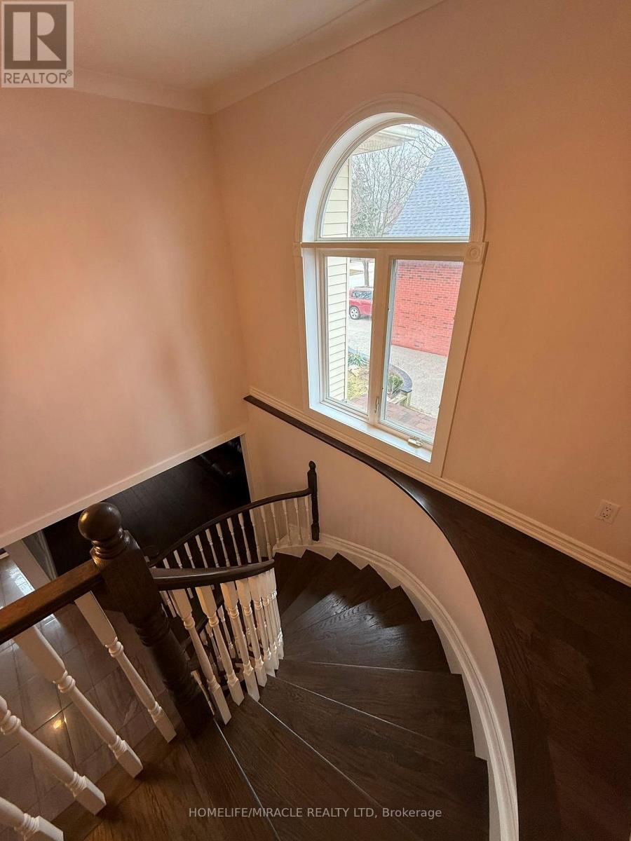 2133 Heidi Avenue, Burlington, Ontario  L7M 3P4 - Photo 16 - W13652336