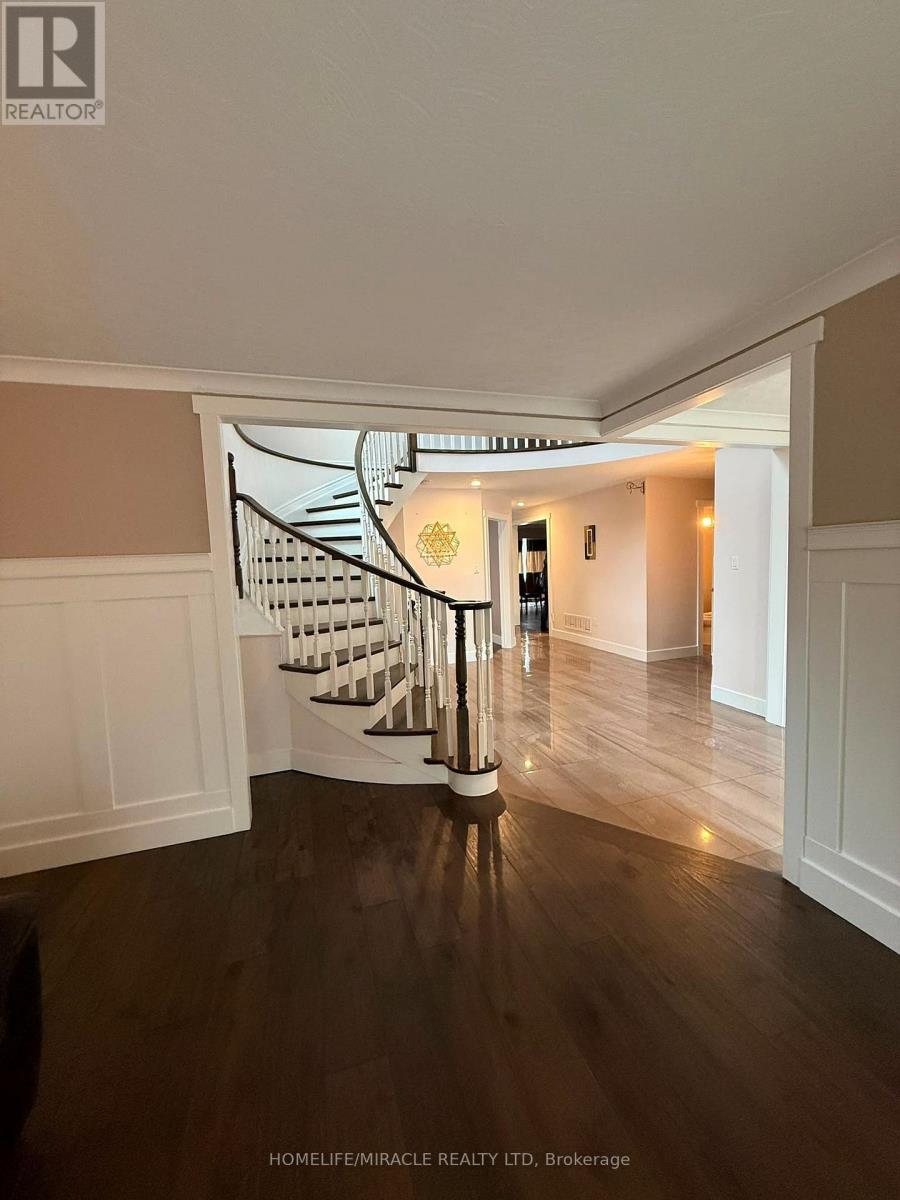 2133 Heidi Avenue, Burlington, Ontario  L7M 3P4 - Photo 4 - W13652336