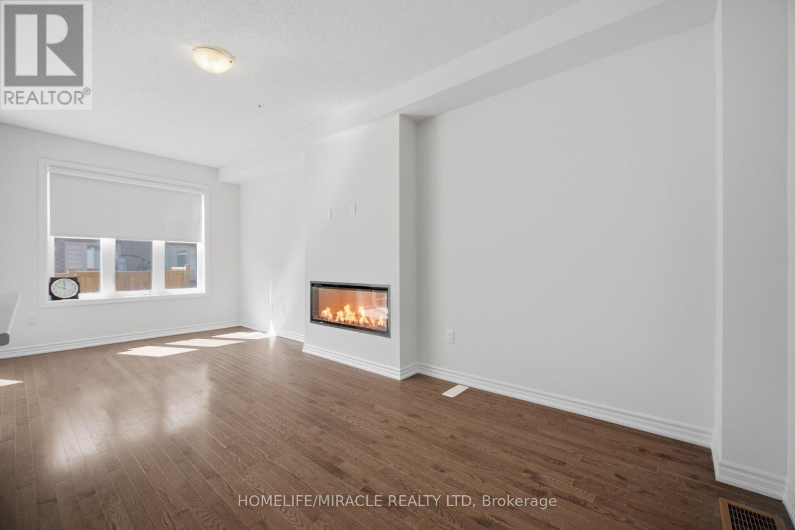 19 Donald Ficht Crescent, Brampton, Ontario  L9Z 1E1 - Photo 6 - W13652366