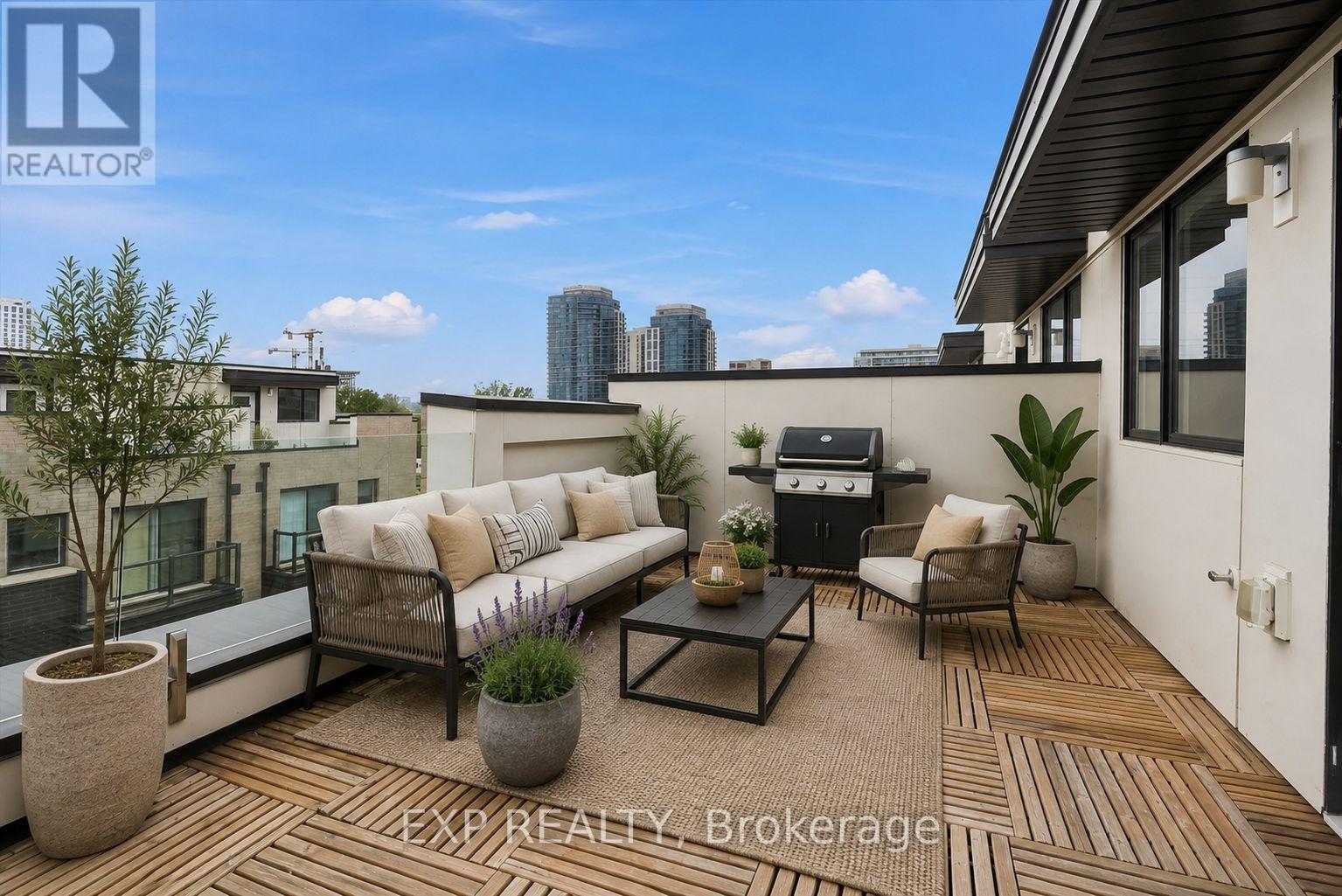 58 - 28 Fieldway Road, Toronto, Ontario  M8Z 0E3 - Photo 1 - W13652392
