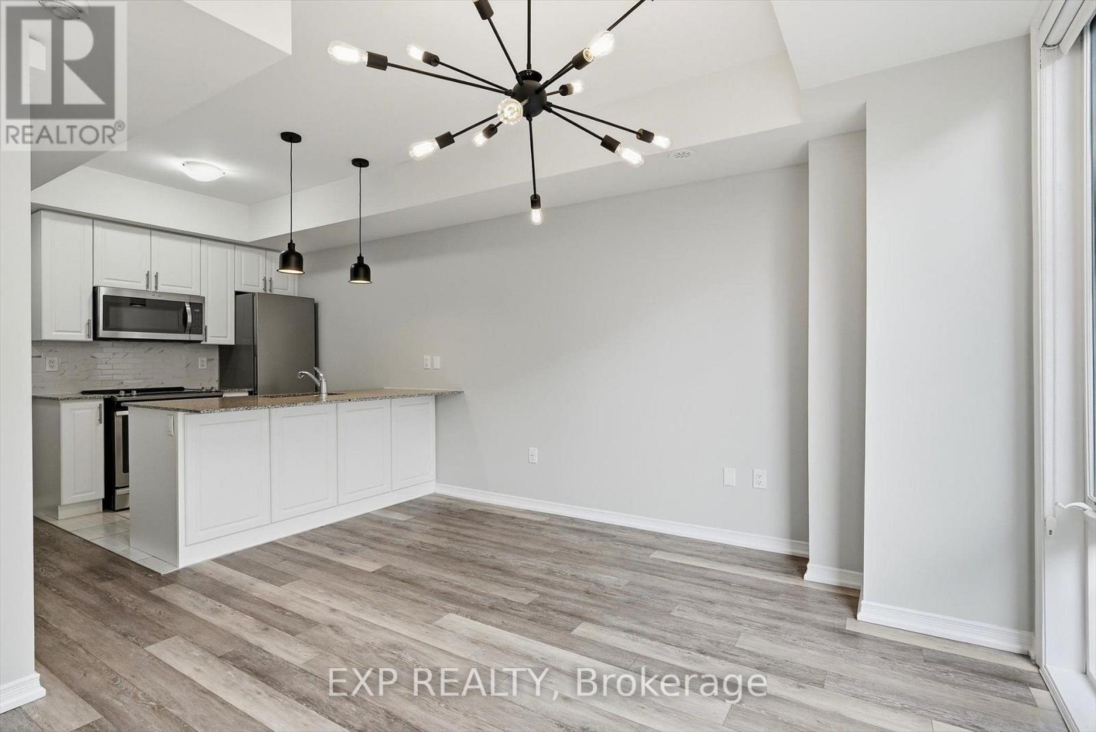 58 - 28 Fieldway Road, Toronto, Ontario  M8Z 0E3 - Photo 4 - W13652392