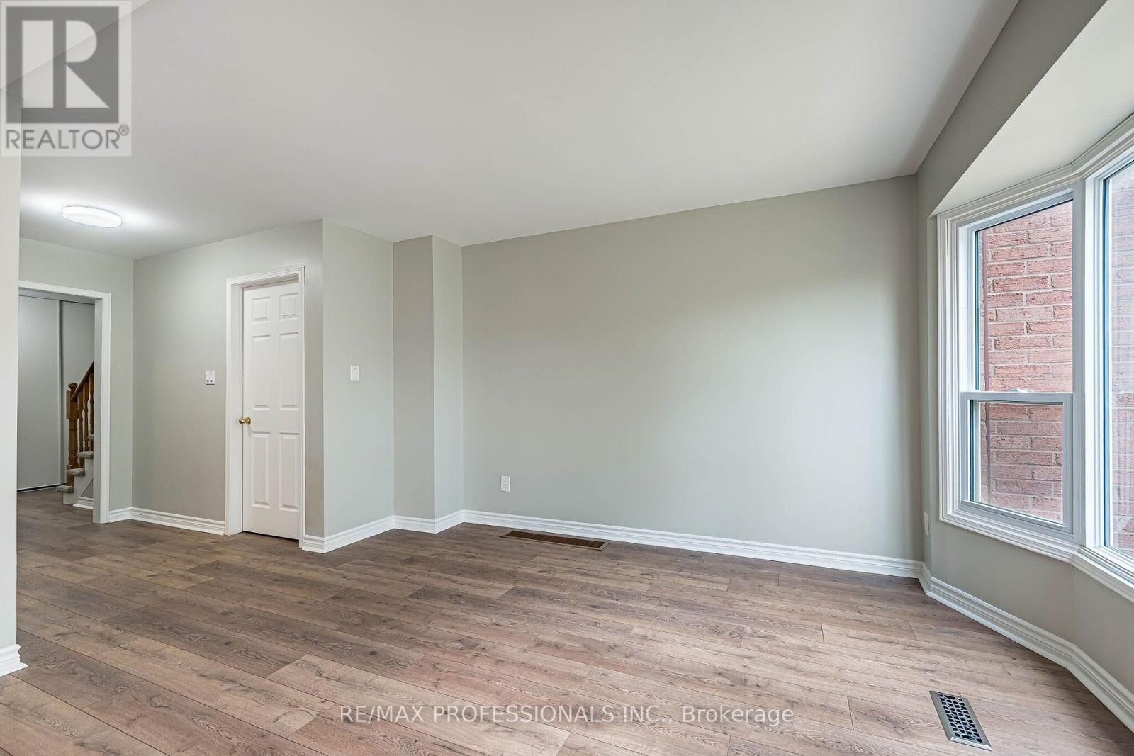 23 - 2004 Glenada Crescent, Oakville, Ontario  L6H 5P5 - Photo 11 - W13652432