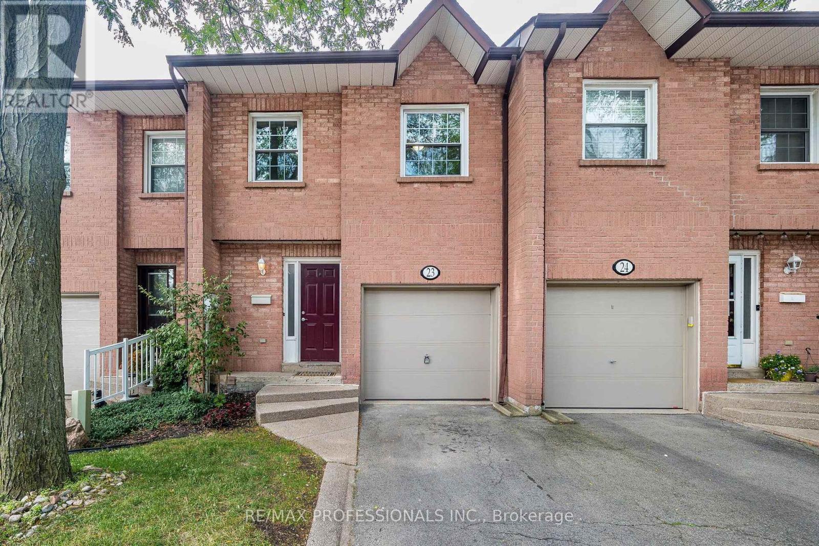 23 - 2004 Glenada Crescent, Oakville, Ontario  L6H 5P5 - Photo 2 - W13652432