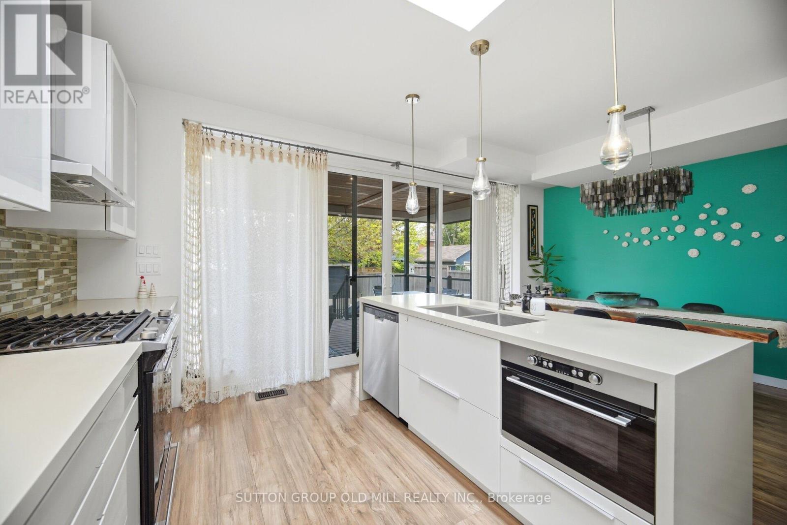 38 Algoma Street, Toronto, Ontario  M8Y 1C3 - Photo 10 - W13652446