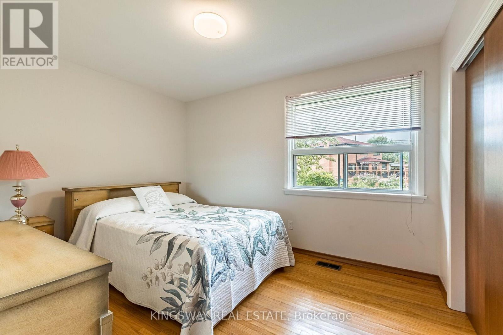 163 Floradale Drive, Mississauga, Ontario  L5B 1G2 - Photo 15 - W13652502