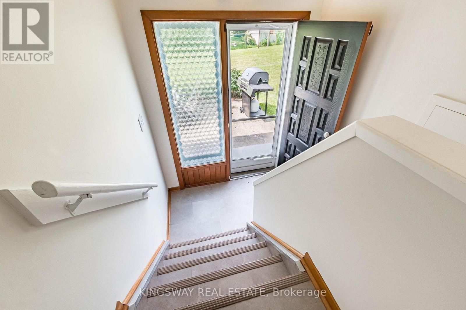 163 Floradale Drive, Mississauga, Ontario  L5B 1G2 - Photo 24 - W13652502