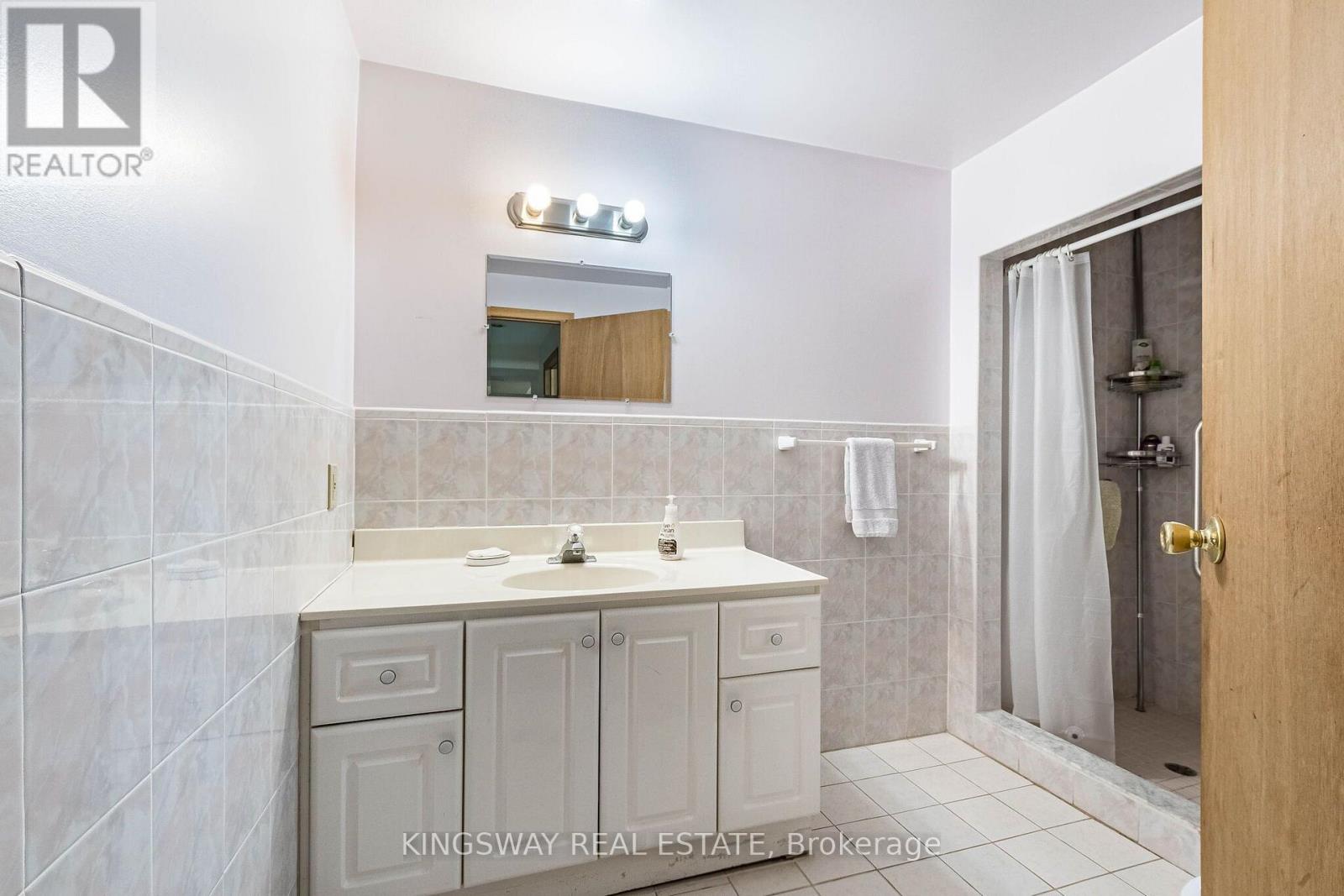 163 Floradale Drive, Mississauga, Ontario  L5B 1G2 - Photo 27 - W13652502