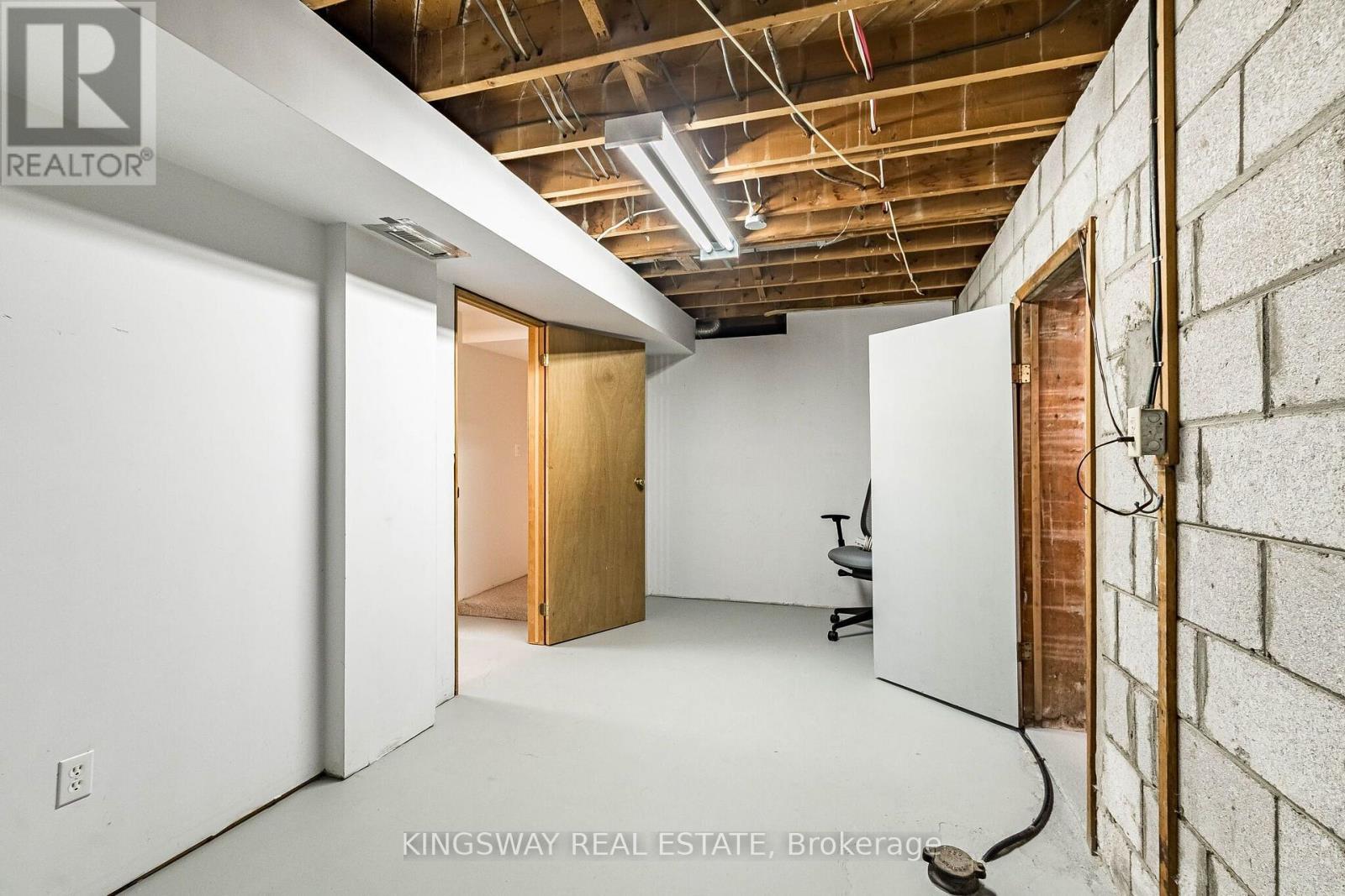 163 Floradale Drive, Mississauga, Ontario  L5B 1G2 - Photo 30 - W13652502