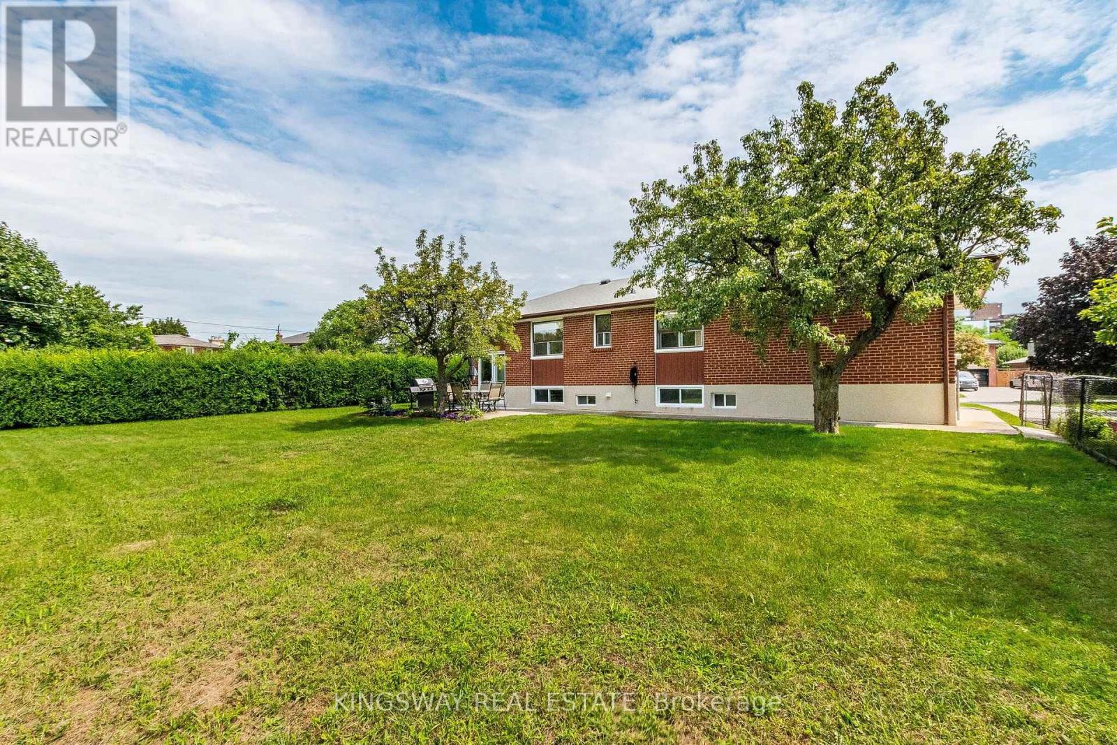163 Floradale Drive, Mississauga, Ontario  L5B 1G2 - Photo 33 - W13652502