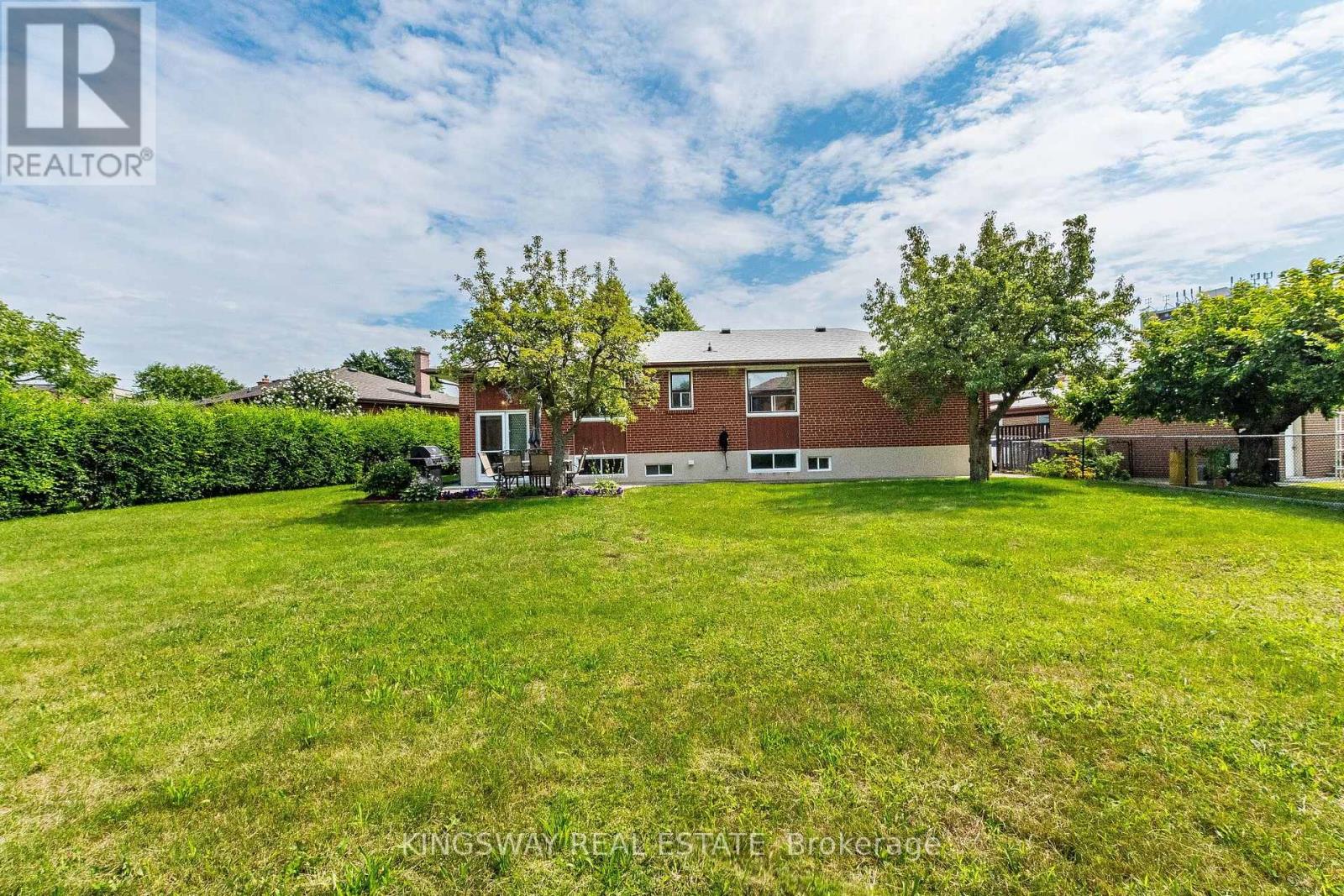163 Floradale Drive, Mississauga, Ontario  L5B 1G2 - Photo 34 - W13652502