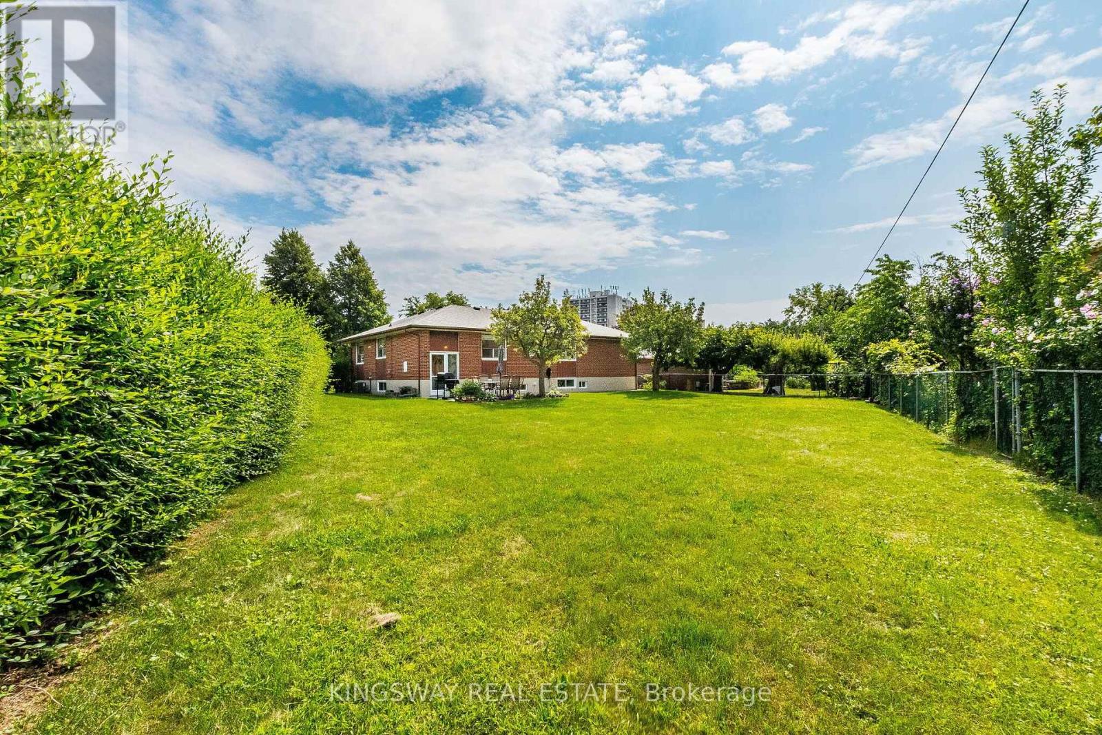 163 Floradale Drive, Mississauga, Ontario  L5B 1G2 - Photo 35 - W13652502