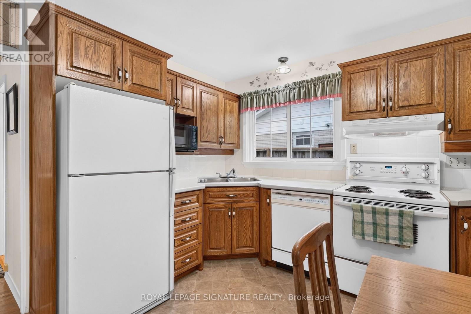 150 Clements Road E, Ajax, Ontario  L1S 1L7 - Photo 7 - E13650912