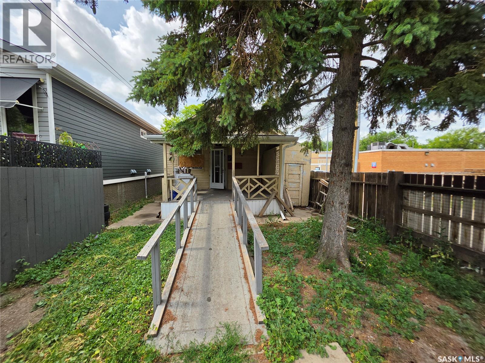 1525 Elphinstone Street, Regina, Saskatchewan  S4T 3M9 - Photo 12 - SK044804
