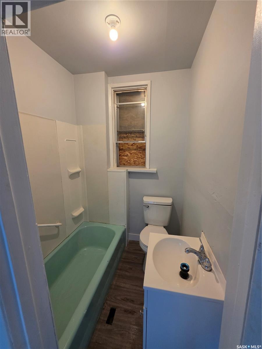 1525 Elphinstone Street, Regina, Saskatchewan  S4T 3M9 - Photo 6 - SK044804