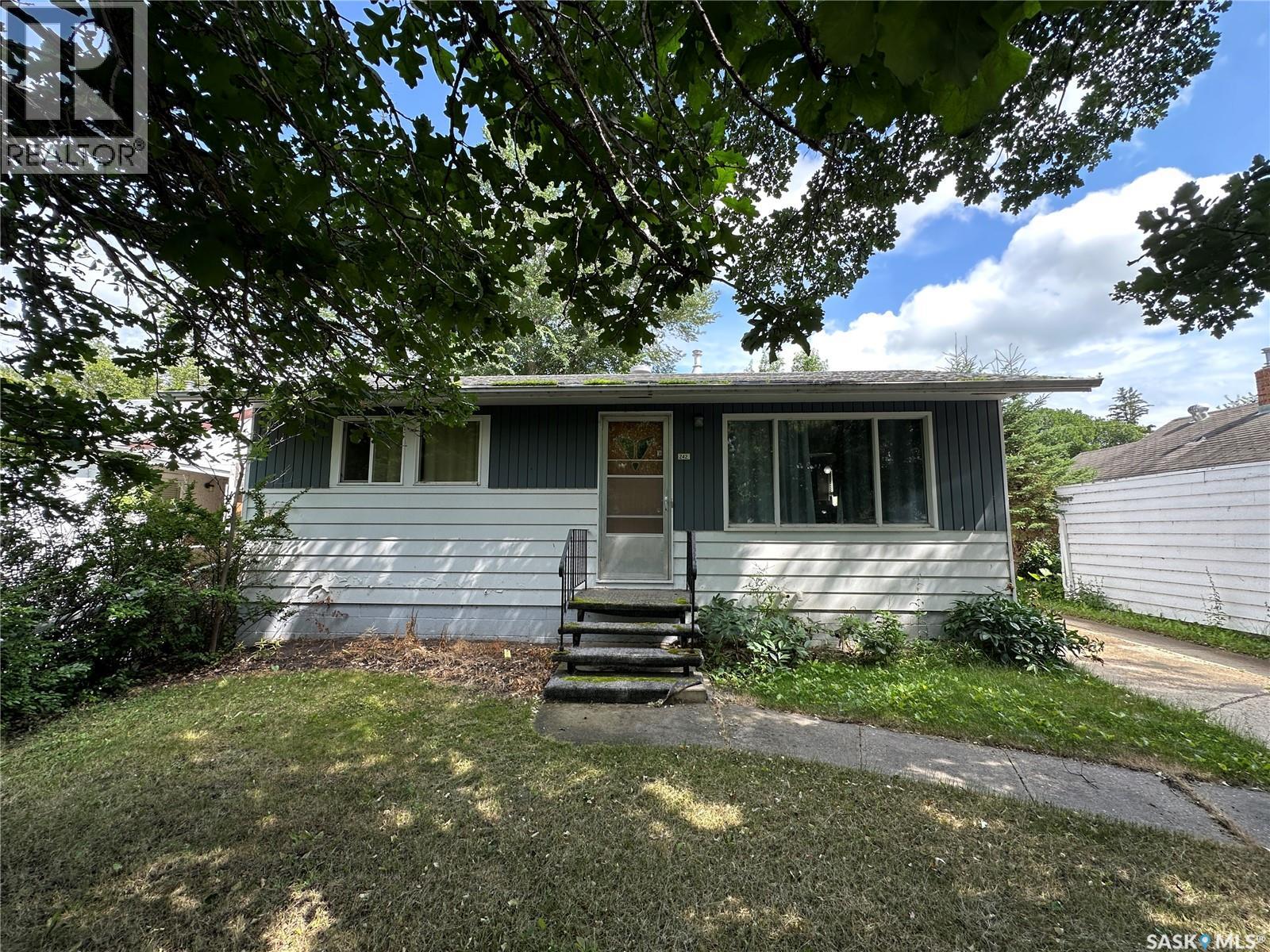 242 Third Avenue N, Kamsack, Saskatchewan  S0A 1S0 - Photo 2 - SK044735