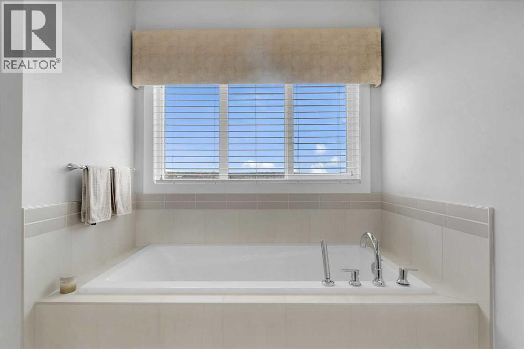 81 Carringvue Manor NW, Calgary, Alberta  T3P 1L7 - Photo 24 - A2333934