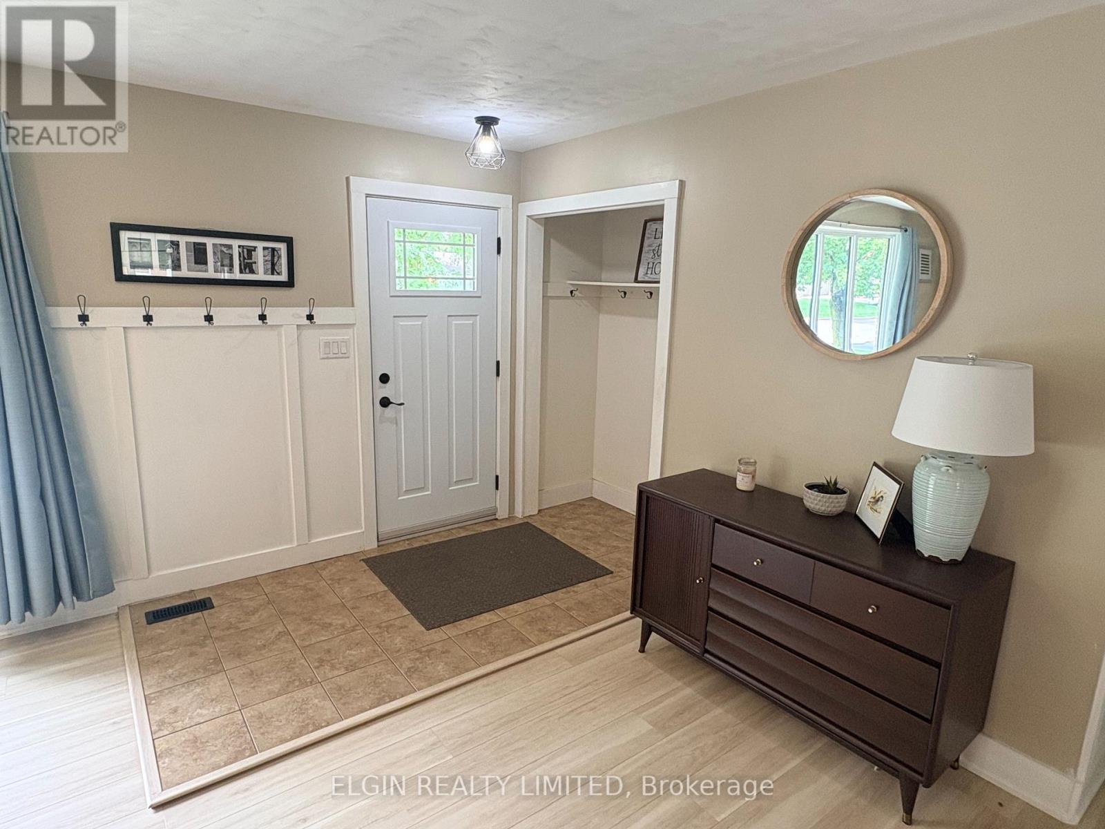 17 Butler Drive, St. Thomas, Ontario  N5R 4Y9 - Photo 3 - X13652590