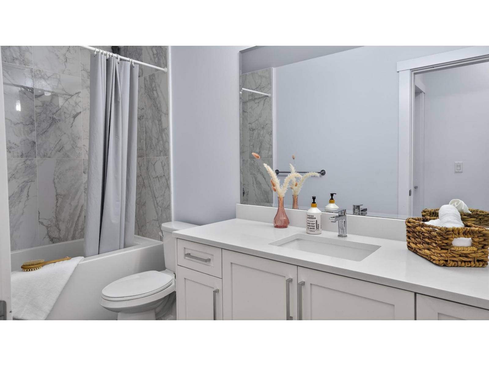 201 9983 E Barnston Drive Street, Surrey, British Columbia  V4N 6T3 - Photo 30 - R3118708