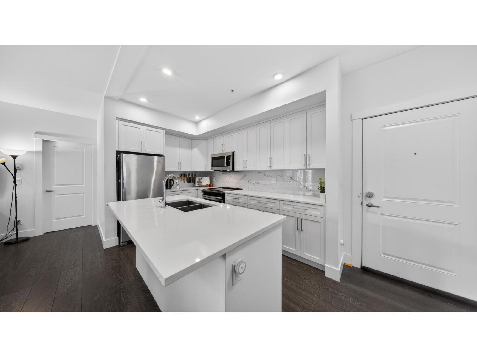 201 9983 E Barnston Drive Street, Surrey, British Columbia  V4N 6T3 - Photo 18 - R3118708