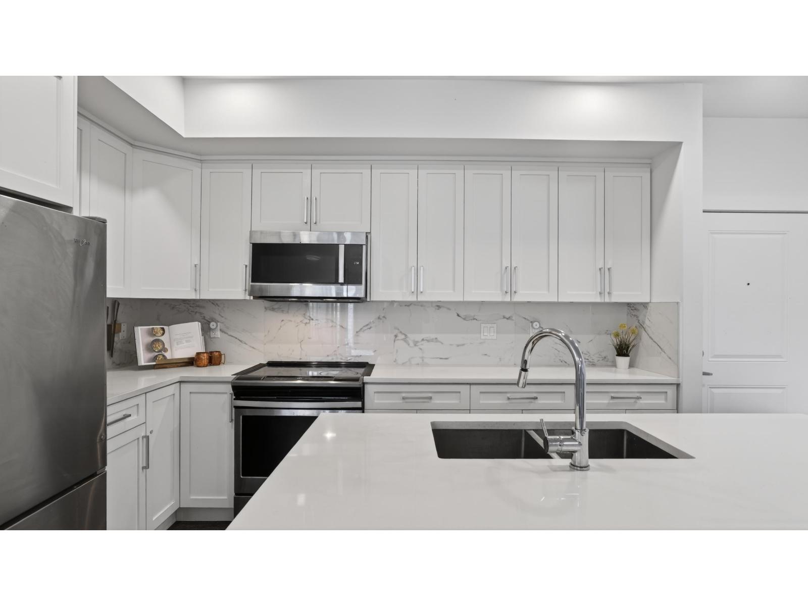 201 9983 E Barnston Drive Street, Surrey, British Columbia  V4N 6T3 - Photo 16 - R3118708