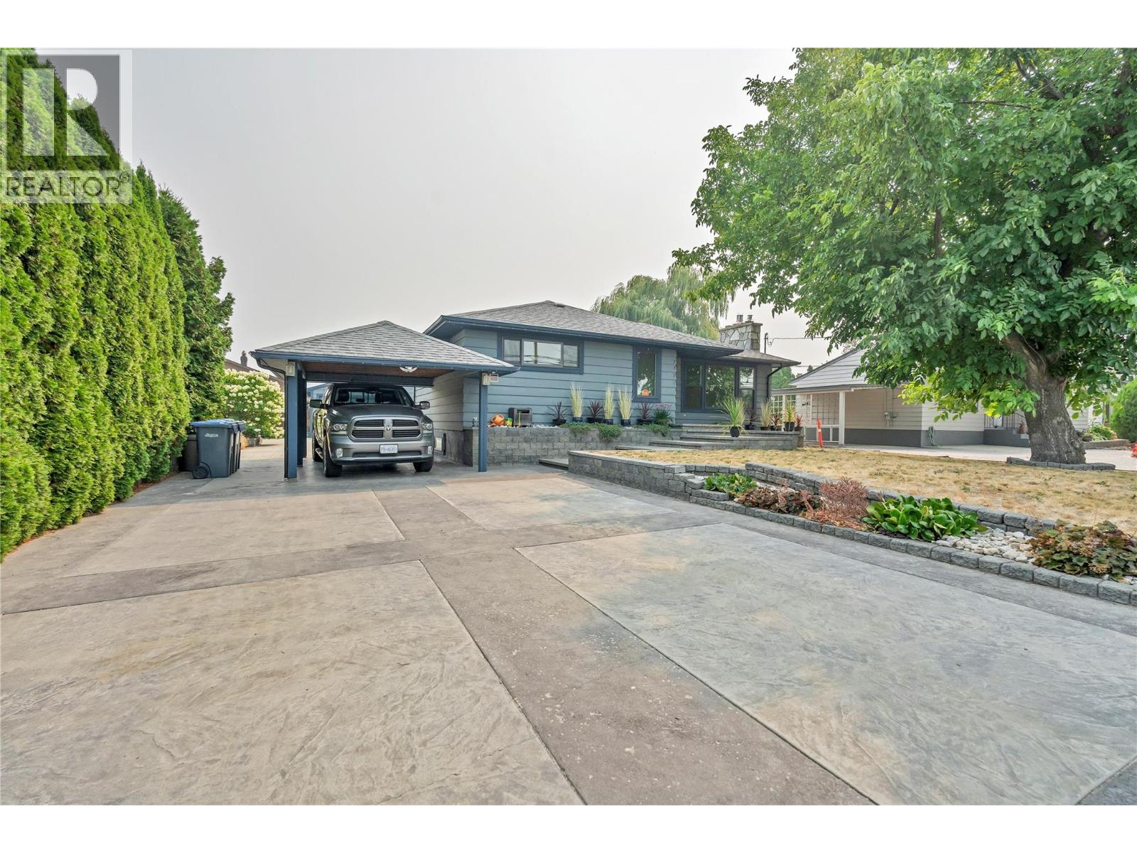 2301 Tait Street, Summerland, British Columbia
