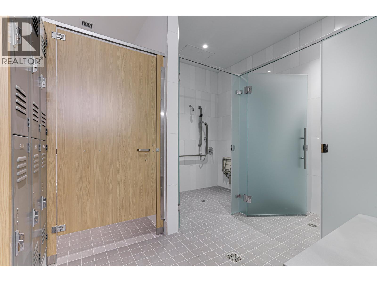 605 2992 Glen Drive, Coquitlam, British Columbia  V3B 0V2 - Photo 12 - C8081071