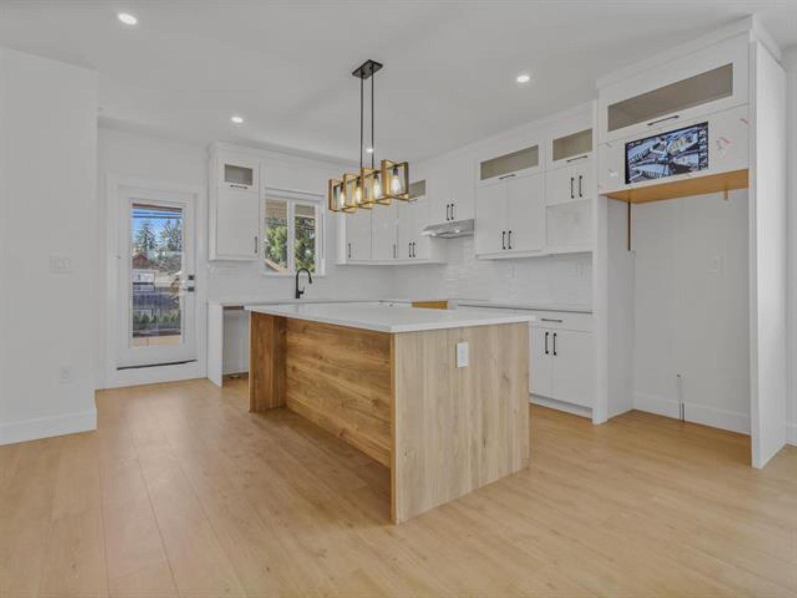8544 Cedar Street, Mission, British Columbia  V4S 1A1 - Photo 9 - R3144230