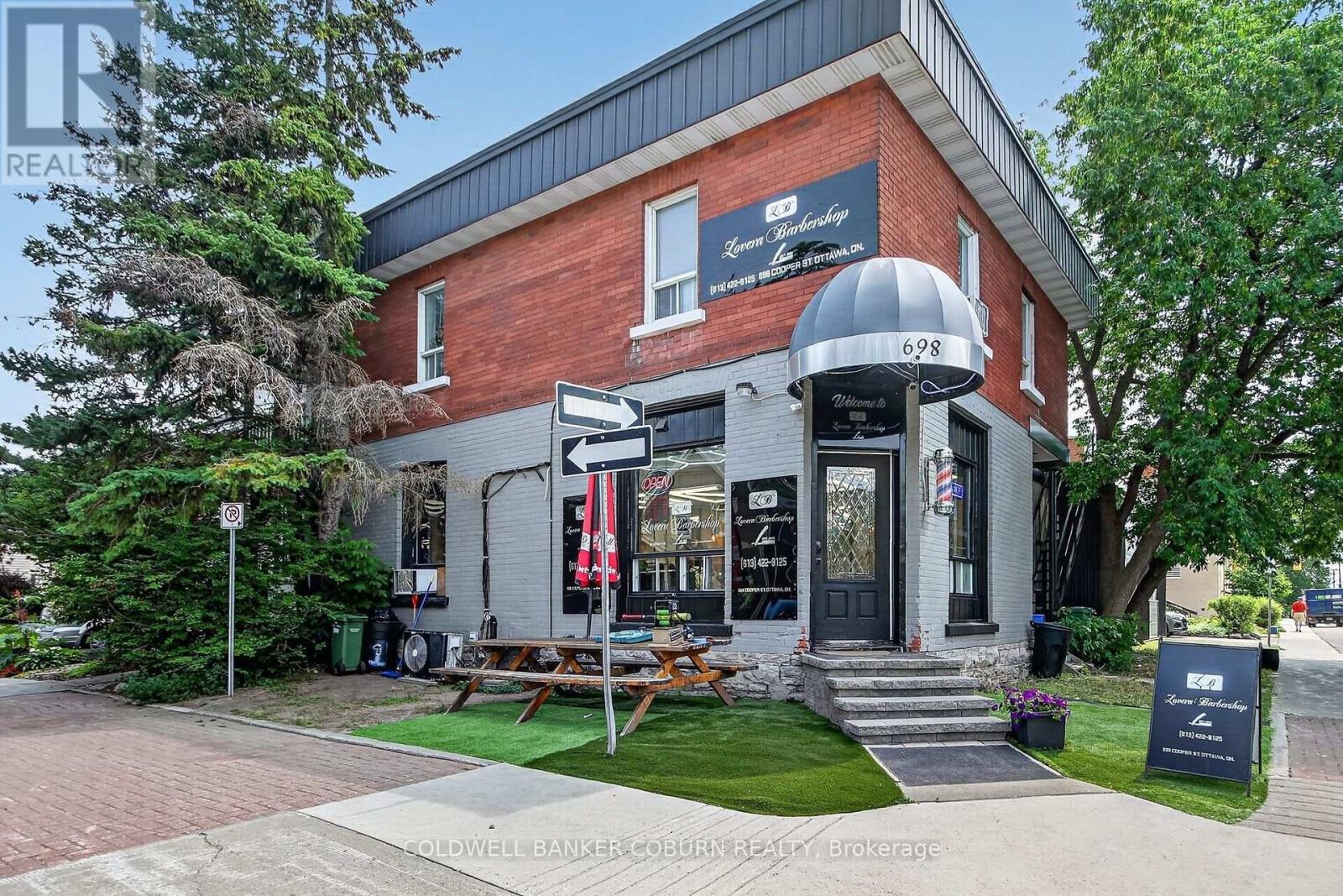 698 COOPER STREET, Ottawa, Ontario