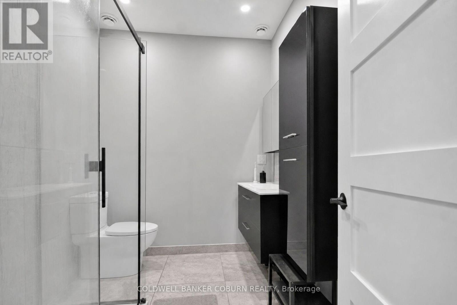 698 Cooper Street, Ottawa, Ontario  K1R 6C6 - Photo 14 - X13652626