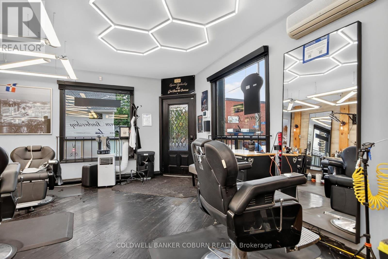 698 Cooper Street, Ottawa, Ontario  K1R 6C6 - Photo 36 - X13652626