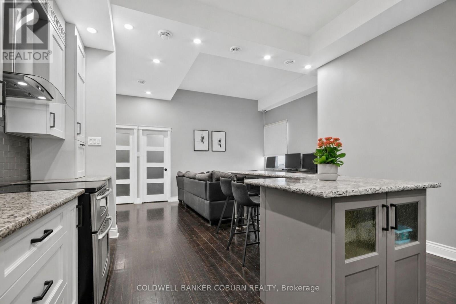 698 Cooper Street, Ottawa, Ontario  K1R 6C6 - Photo 6 - X13652626
