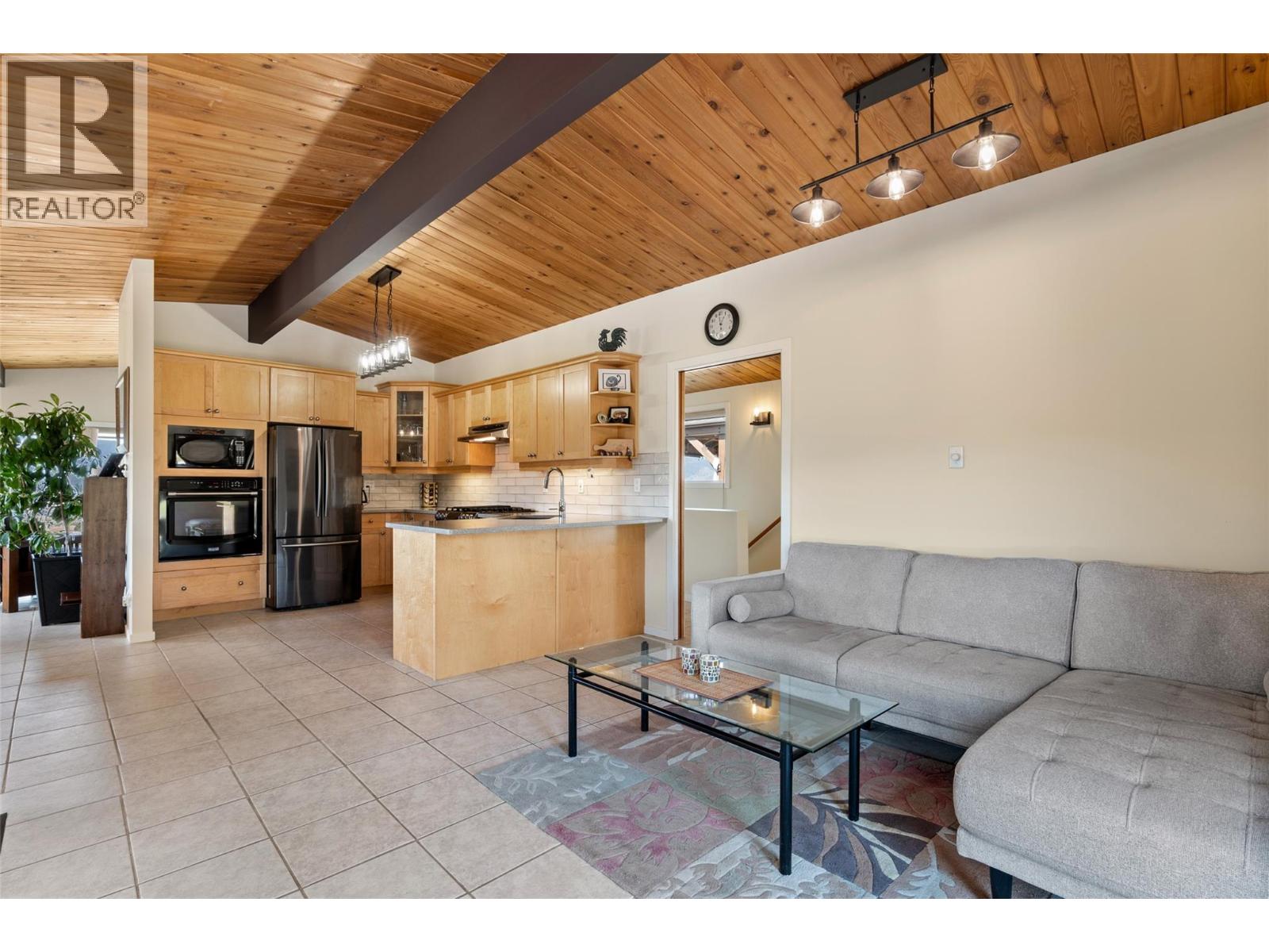 2080 Robbins Range Road, Kamloops, British Columbia  V2C 6W1 - Photo 8 - 10397217