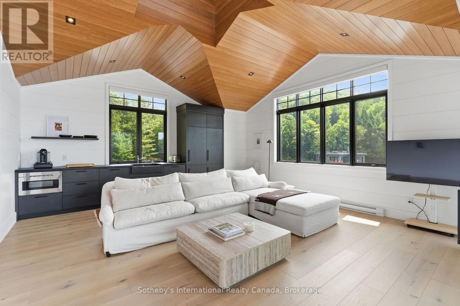 1097 Armstrong Point Road, Muskoka Lakes, Ontario  P0B 1J0 - Photo 21 - X13652584