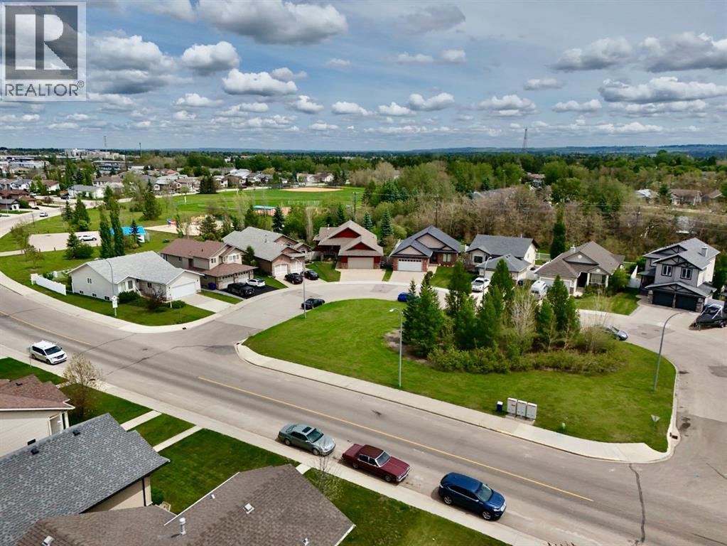 104 Oak Drive, Red Deer, Alberta  T4P 0C8 - Photo 37 - A2325504