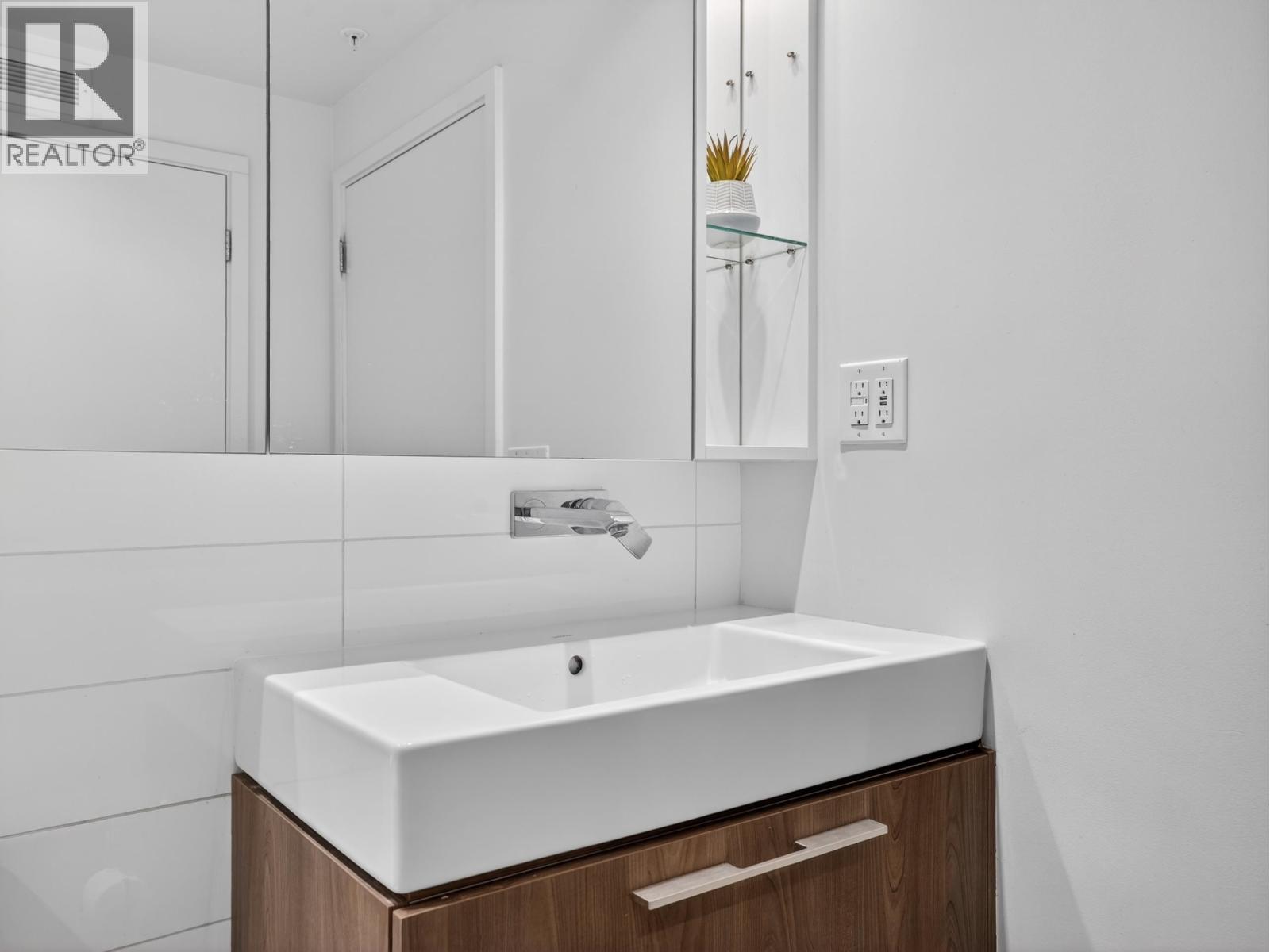 808 1955 Alpha Way, Burnaby, British Columbia  V5C 0K6 - Photo 24 - R3121654