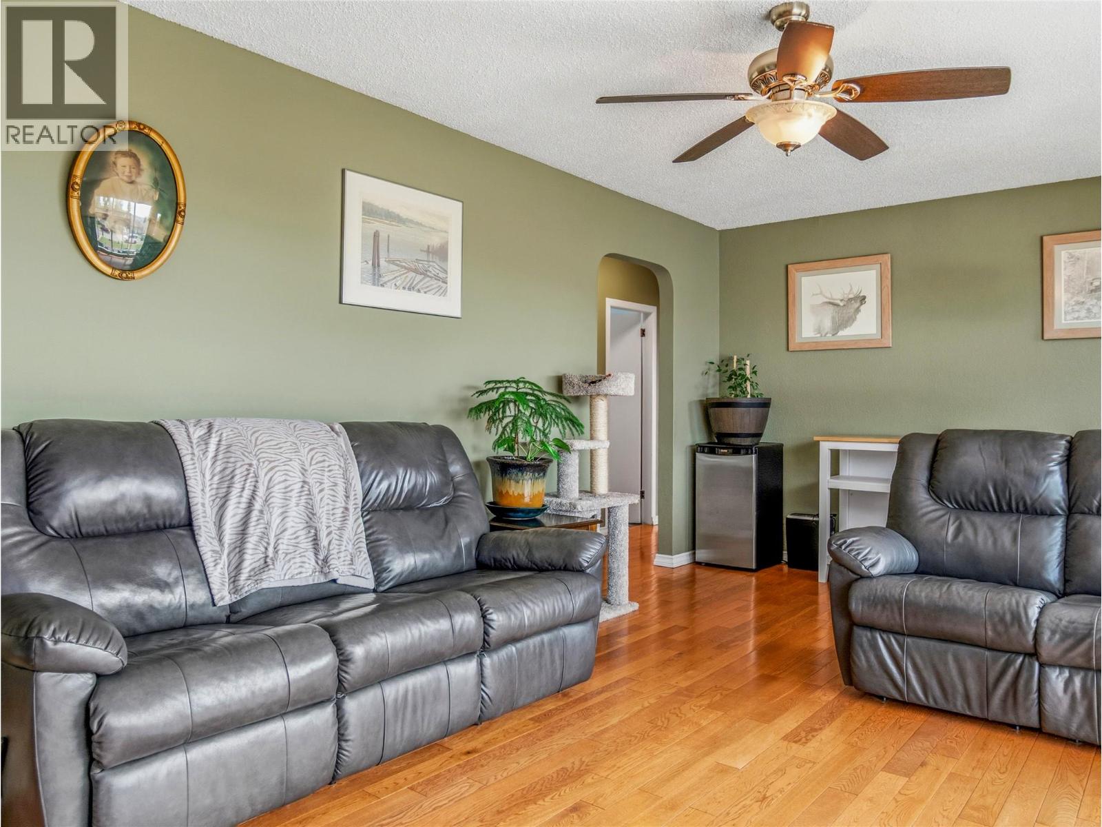 1324 93 Avenue, Dawson Creek, British Columbia  V1G 1E4 - Photo 3 - 10397207