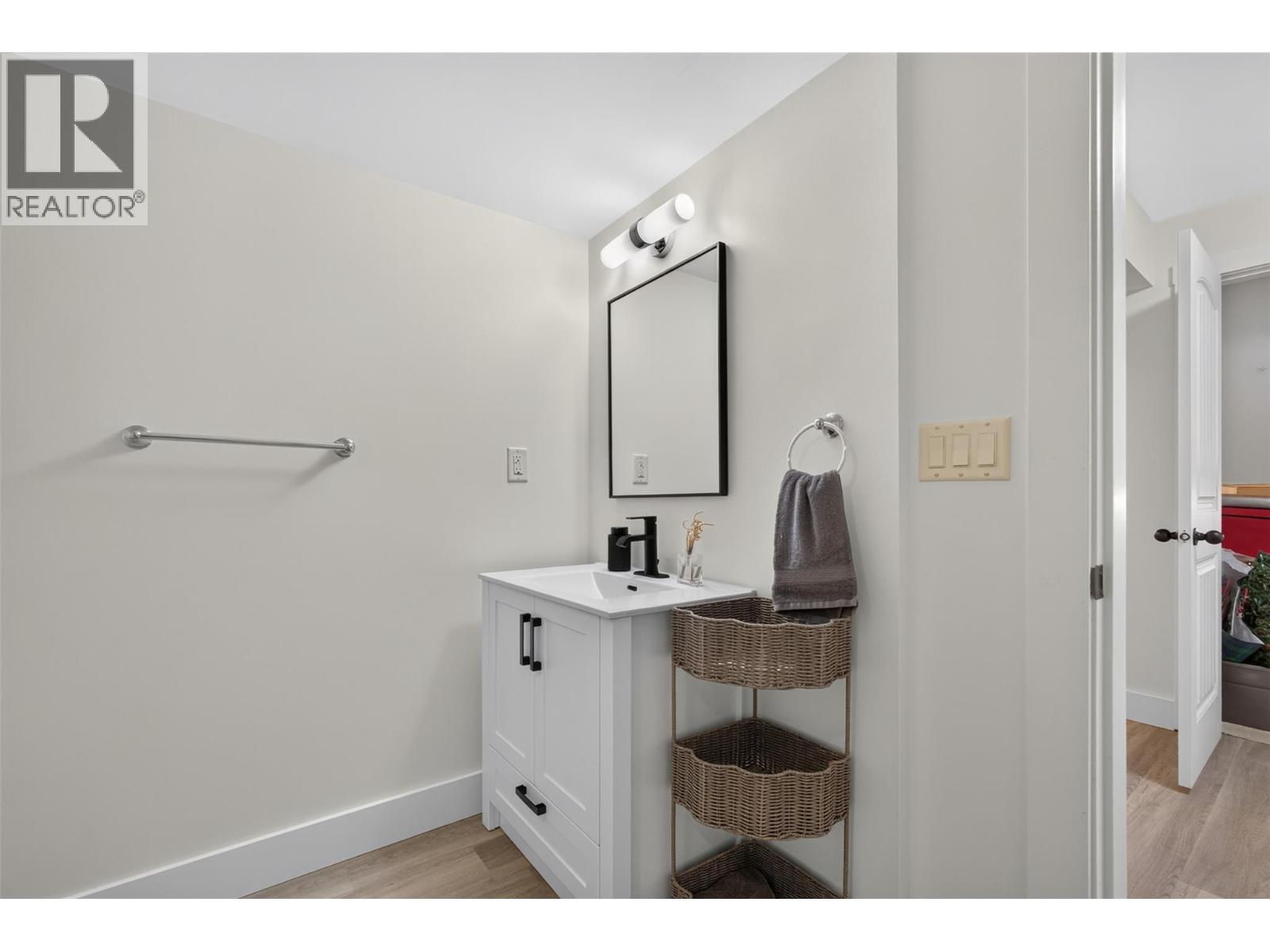 5507 Lee Lane, Kelowna, British Columbia  V1W 5H2 - Photo 34 - 10395798