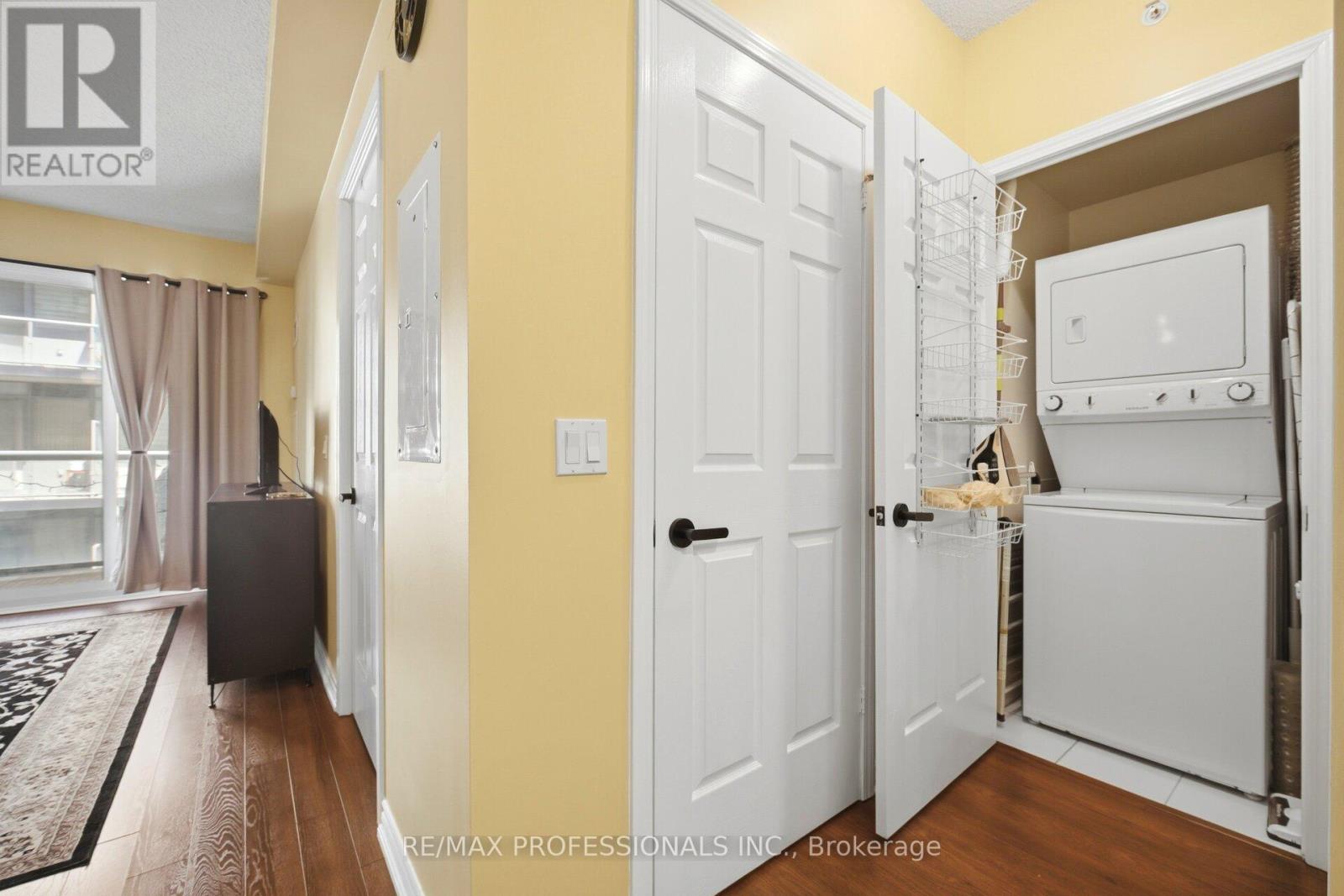 922 - 15 James Finlay Way, Toronto (Downsview-Roding-Cfb), Ontario  M3M 0B3 - Photo 19 - W13652566