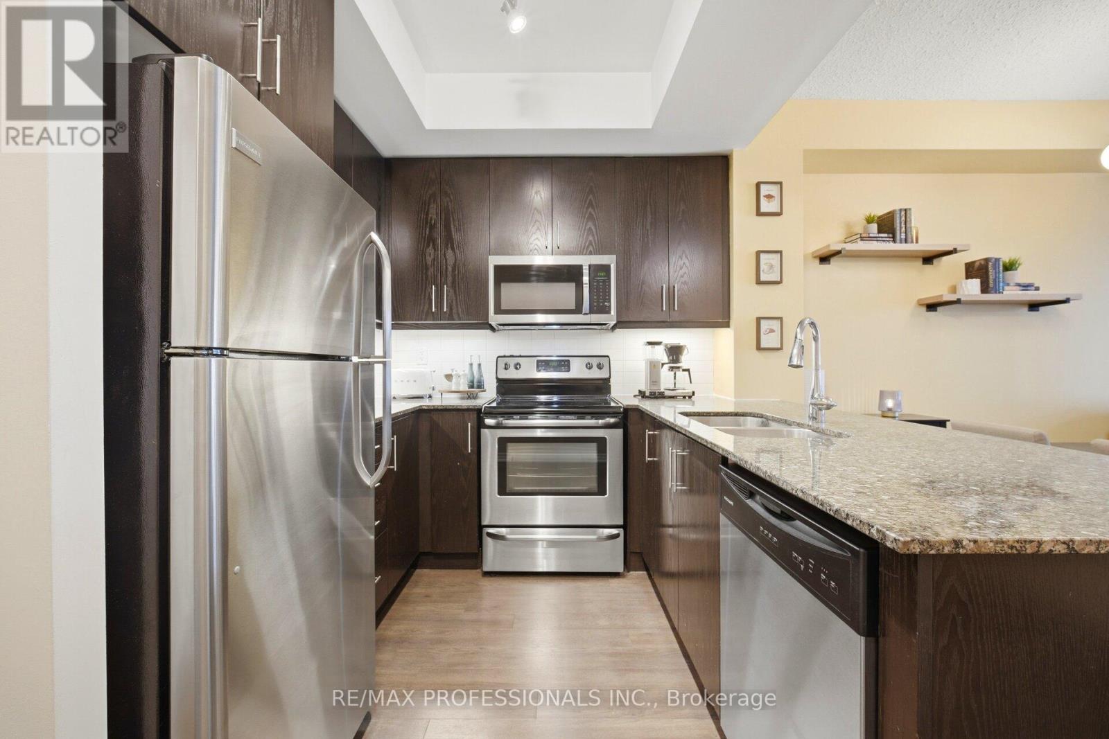 922 - 15 James Finlay Way, Toronto (Downsview-Roding-Cfb), Ontario  M3M 0B3 - Photo 9 - W13652566