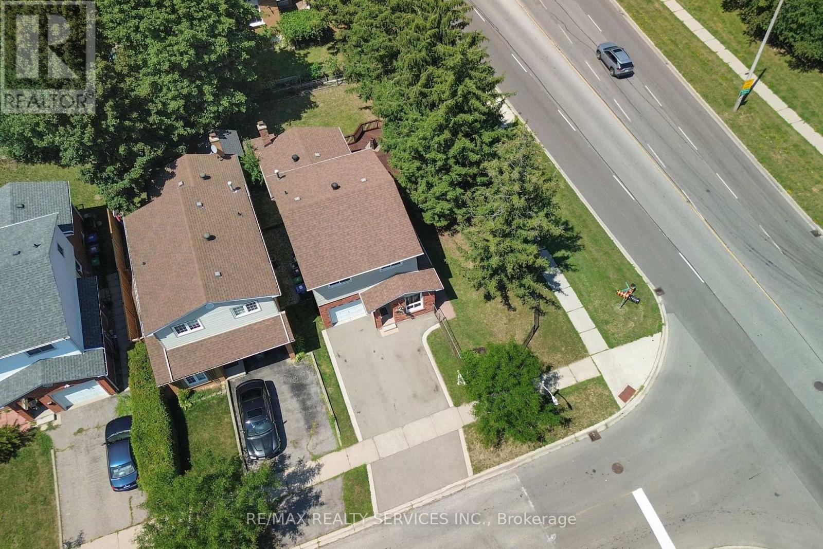 2 Lindridge Avenue, Brampton, Ontario L6S 3W9 - Photo 36 - W13652580