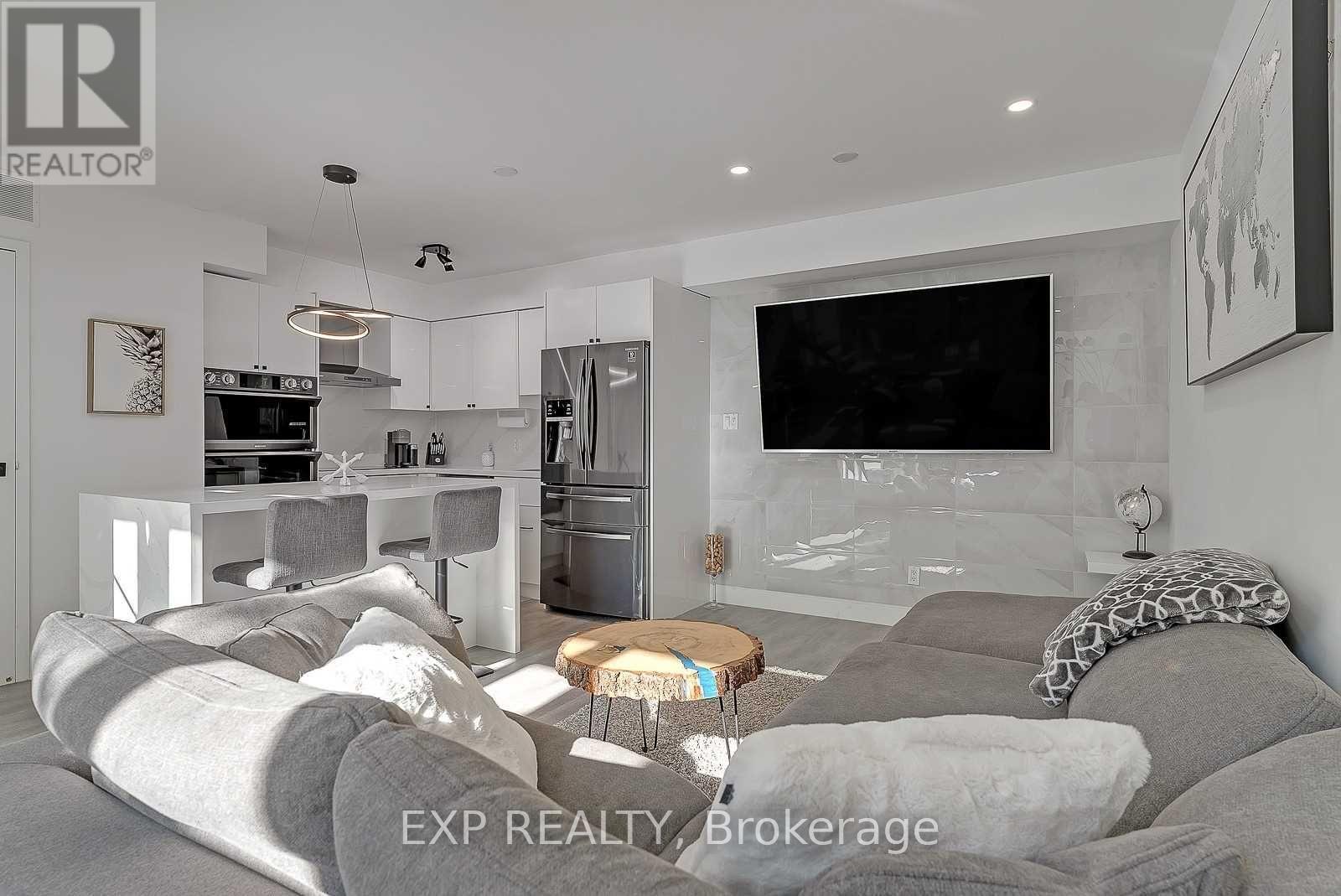 1111 - 50 EAST LIBERTY STREET, Toronto, Ontario