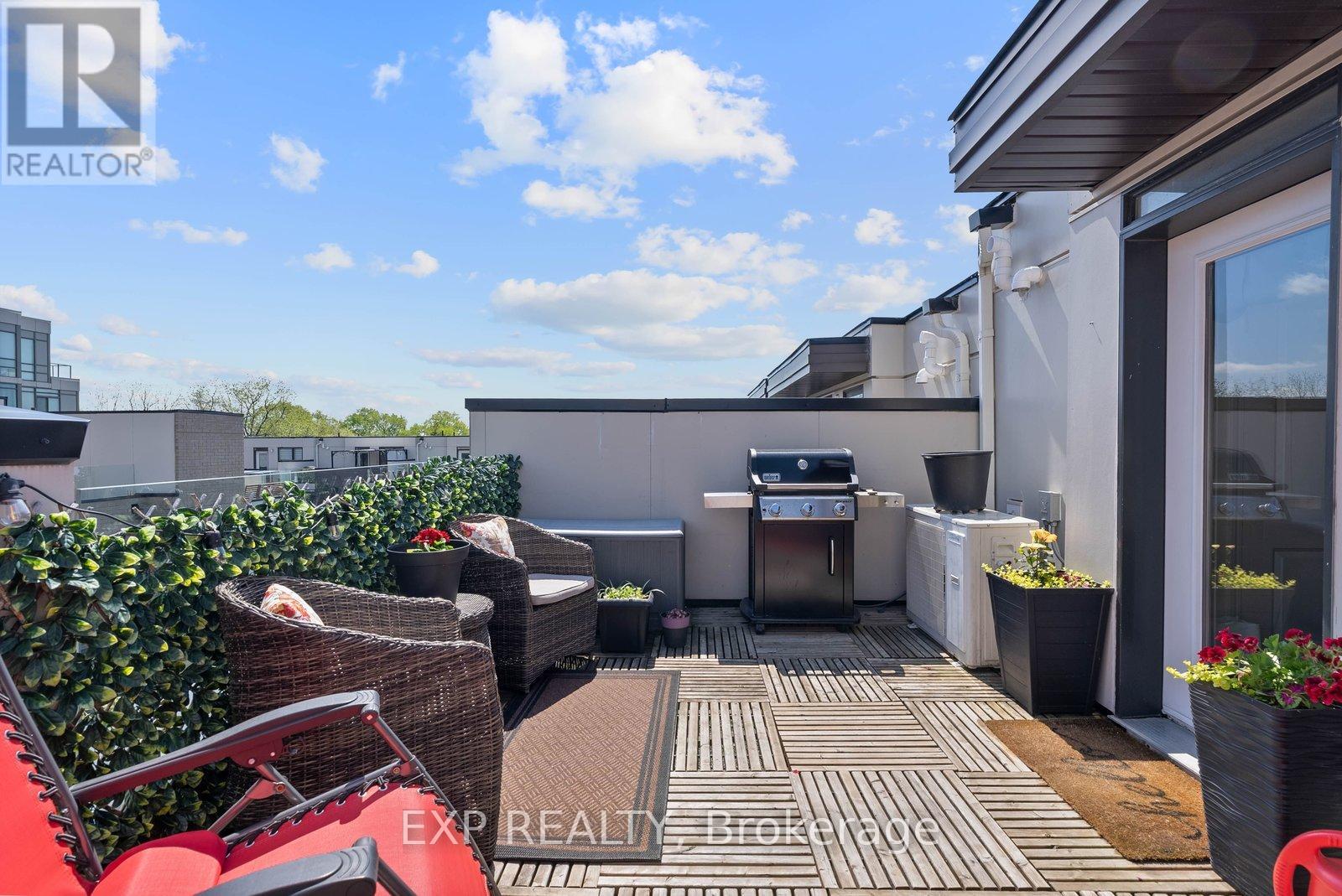 89 - 30 Fieldway Road, Toronto, Ontario M8Z 0E3 - Photo 2 - W13175414